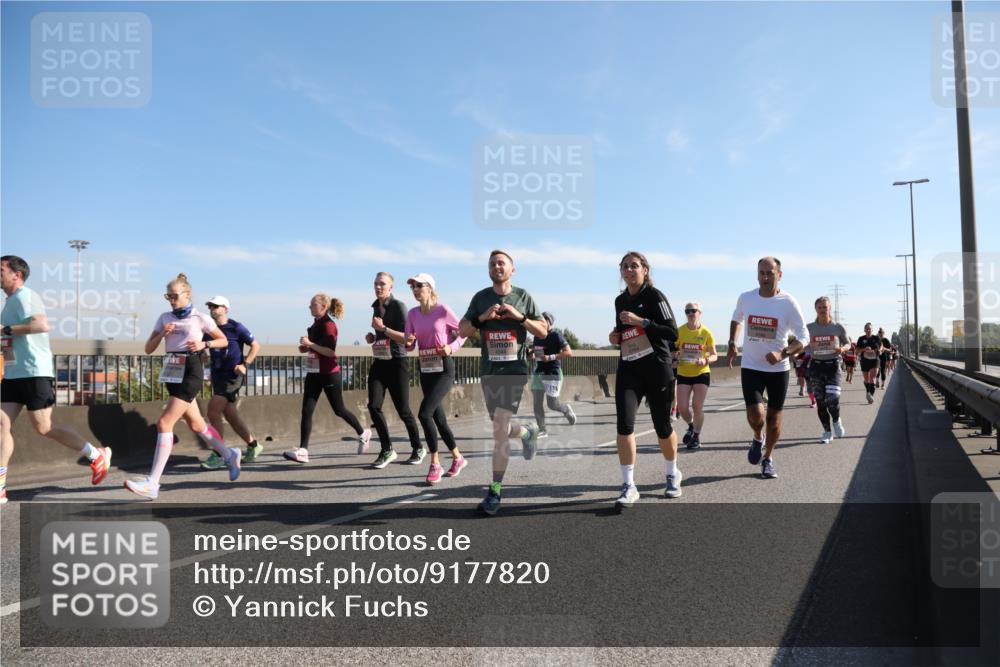 03.10.2025 - Köhlbrandbrückenlauf Yannick Fuchs http://msf.ph/oto/9177820 03.10.2025 11:17:10 Position 3 6764 meine-sportfotos.de