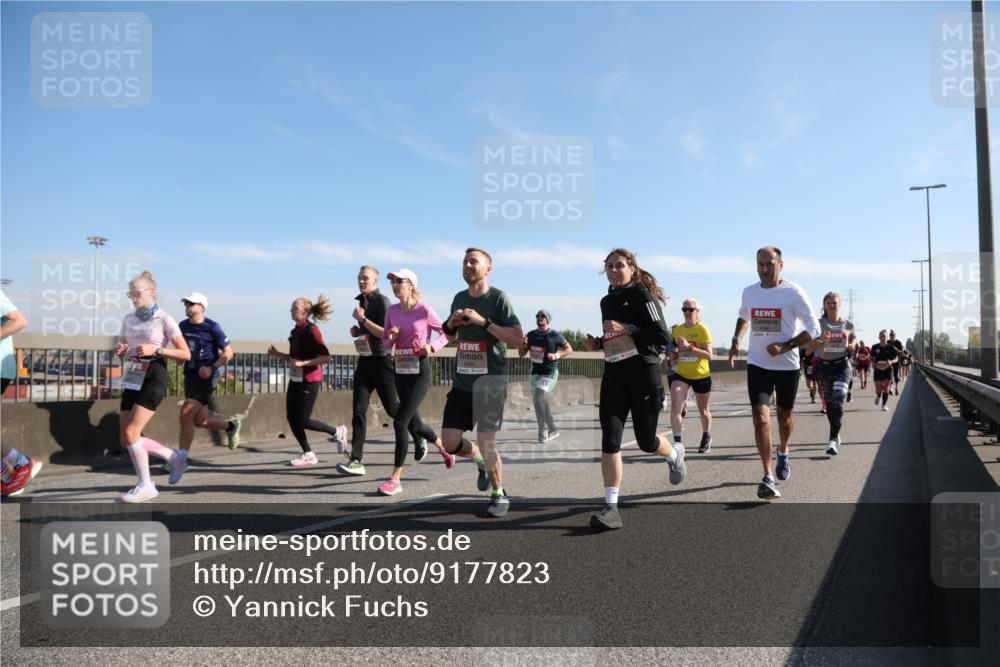 03.10.2025 - Köhlbrandbrückenlauf Yannick Fuchs http://msf.ph/oto/9177823 03.10.2025 11:17:10 Position 3 4344 meine-sportfotos.de
