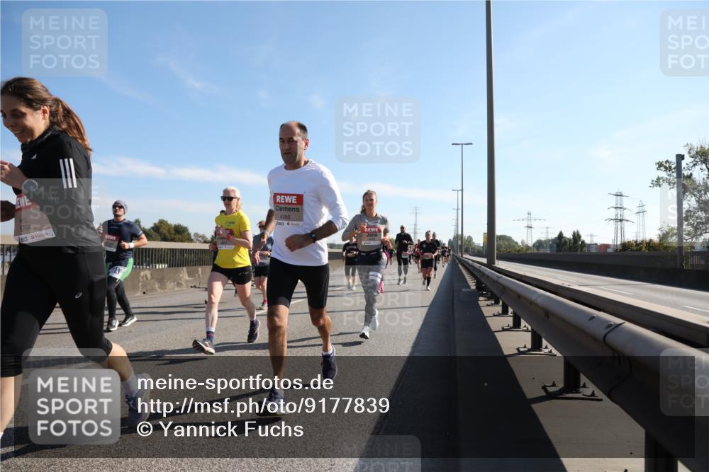 03.10.2025 - Köhlbrandbrückenlauf Yannick Fuchs http://msf.ph/oto/9177839 03.10.2025 11:17:11 Position 3 6764, 4386 meine-sportfotos.de