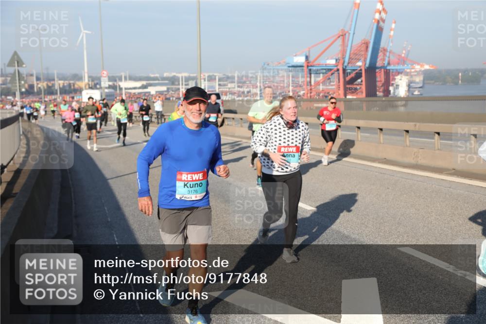 03.10.2025 - Köhlbrandbrückenlauf Yannick Fuchs http://msf.ph/oto/9177848 03.10.2025 08:49:14 Position 2 3176 meine-sportfotos.de