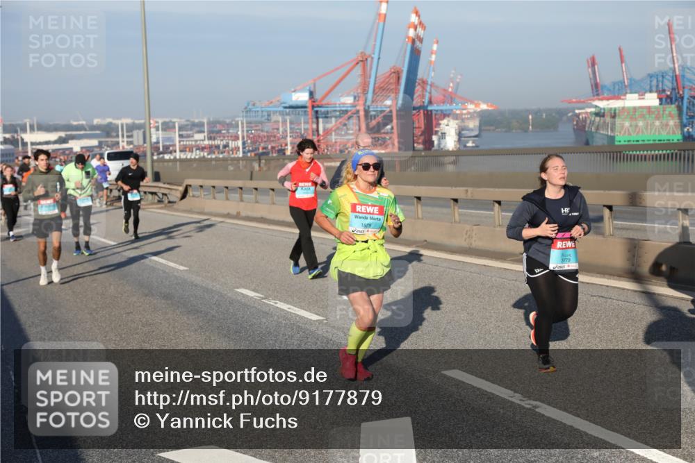 03.10.2025 - Köhlbrandbrückenlauf Yannick Fuchs http://msf.ph/oto/9177879 03.10.2025 08:49:18 Position 2 1879, 3779 meine-sportfotos.de
