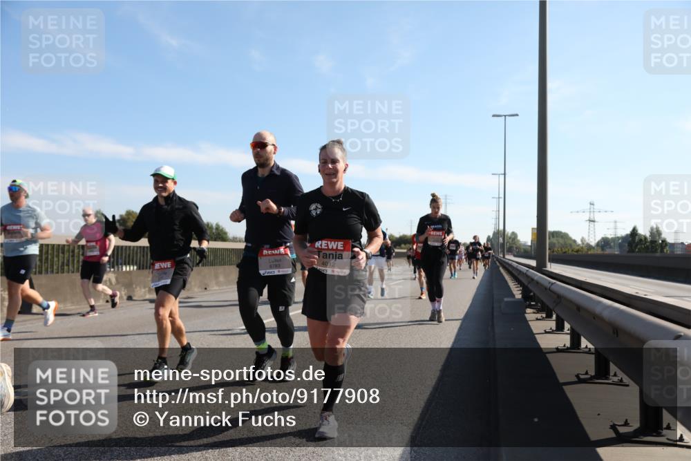 03.10.2025 - Köhlbrandbrückenlauf Yannick Fuchs http://msf.ph/oto/9177908 03.10.2025 11:17:14 Position 3 6783, 4012 meine-sportfotos.de