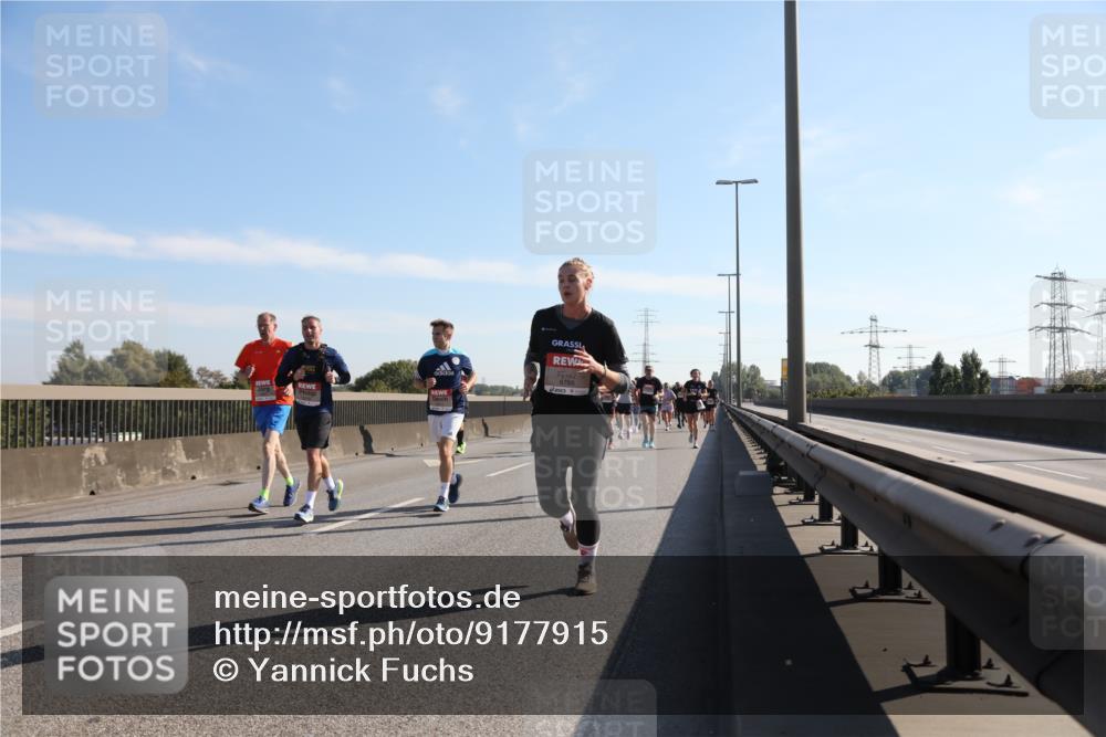 03.10.2025 - Köhlbrandbrückenlauf Yannick Fuchs http://msf.ph/oto/9177915 03.10.2025 11:17:15 Position 3  meine-sportfotos.de