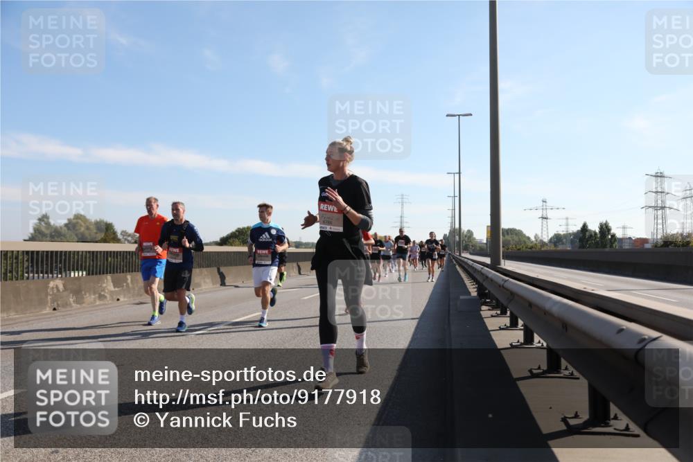 03.10.2025 - Köhlbrandbrückenlauf Yannick Fuchs http://msf.ph/oto/9177918 03.10.2025 11:17:15 Position 3 6766 meine-sportfotos.de