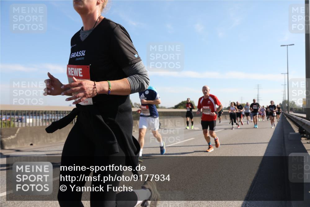 03.10.2025 - Köhlbrandbrückenlauf Yannick Fuchs http://msf.ph/oto/9177934 03.10.2025 11:17:16 Position 3  meine-sportfotos.de