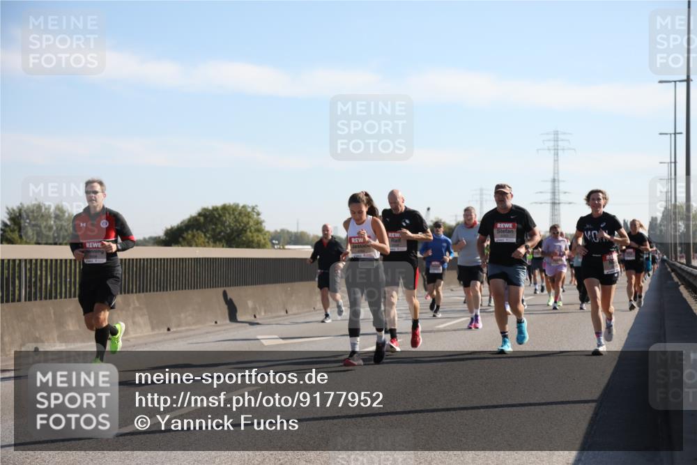 03.10.2025 - Köhlbrandbrückenlauf Yannick Fuchs http://msf.ph/oto/9177952 03.10.2025 11:17:18 Position 3 14, 6563 meine-sportfotos.de
