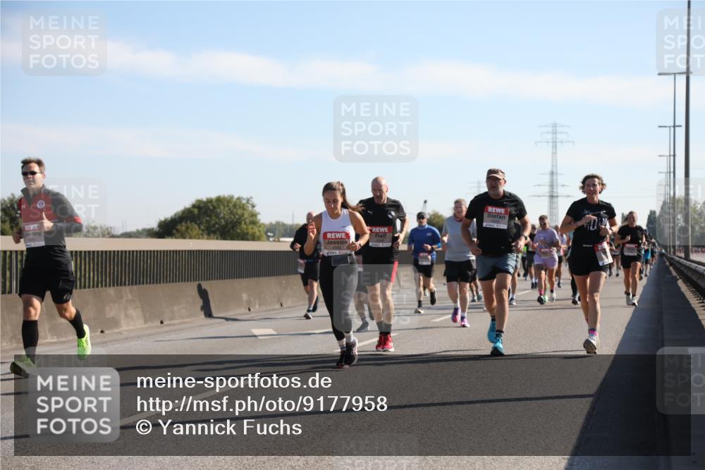 03.10.2025 - Köhlbrandbrückenlauf Yannick Fuchs http://msf.ph/oto/9177958 03.10.2025 11:17:18 Position 3 4564 meine-sportfotos.de