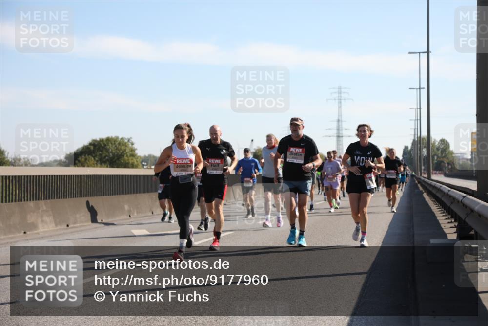 03.10.2025 - Köhlbrandbrückenlauf Yannick Fuchs http://msf.ph/oto/9177960 03.10.2025 11:17:18 Position 3  meine-sportfotos.de