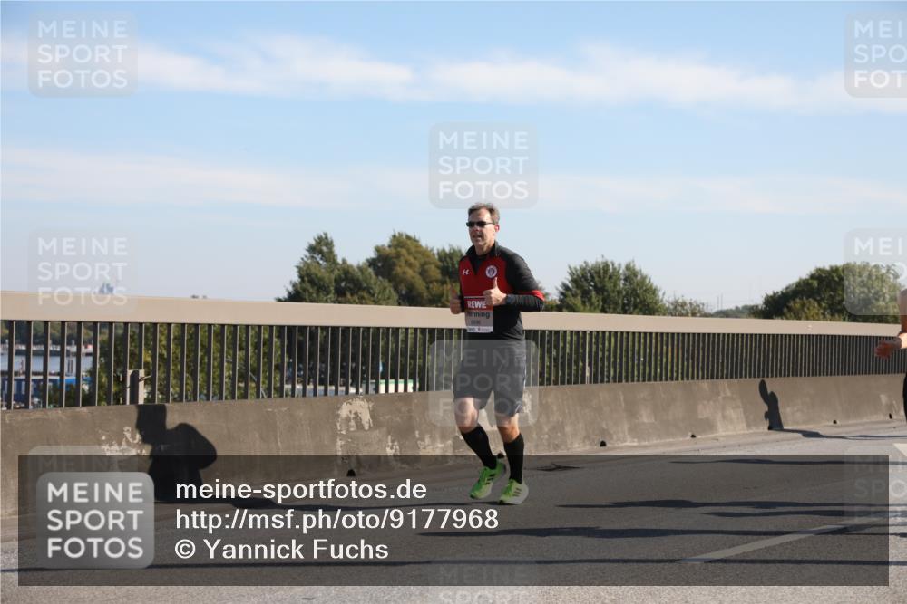 03.10.2025 - Köhlbrandbrückenlauf Yannick Fuchs http://msf.ph/oto/9177968 03.10.2025 11:17:19 Position 3 6696 meine-sportfotos.de