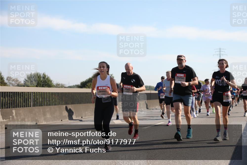 03.10.2025 - Köhlbrandbrückenlauf Yannick Fuchs http://msf.ph/oto/9177977 03.10.2025 11:17:19 Position 3 4564, 4346, 6563 meine-sportfotos.de