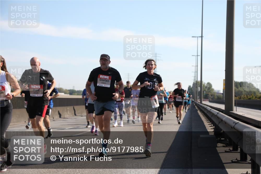 03.10.2025 - Köhlbrandbrückenlauf Yannick Fuchs http://msf.ph/oto/9177985 03.10.2025 11:17:19 Position 3 4346, 6563 meine-sportfotos.de