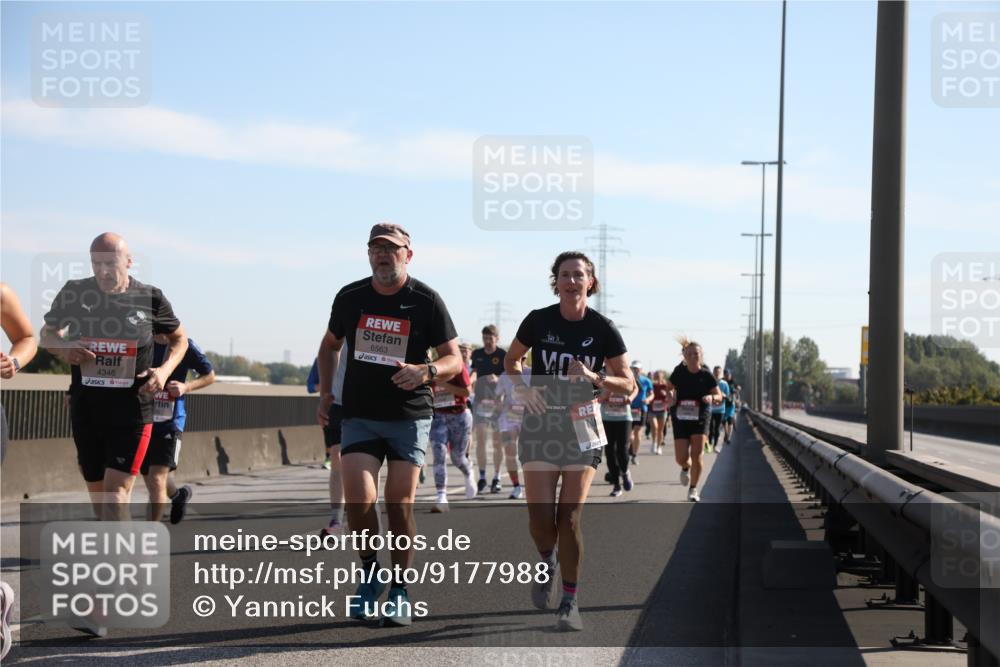 03.10.2025 - Köhlbrandbrückenlauf Yannick Fuchs http://msf.ph/oto/9177988 03.10.2025 11:17:20 Position 3 4346, 6563 meine-sportfotos.de