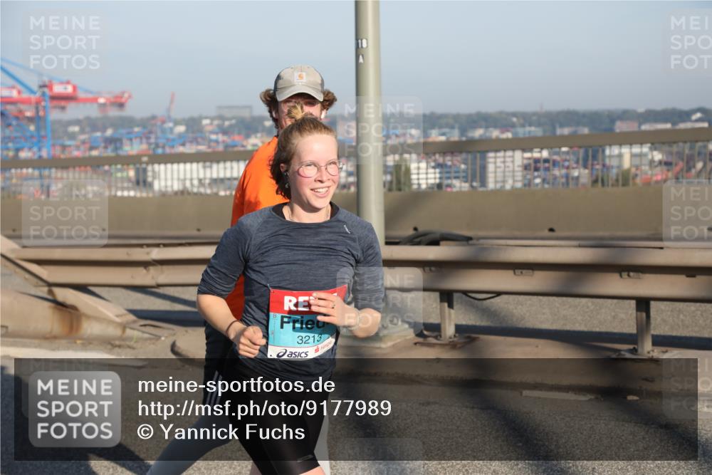 03.10.2025 - Köhlbrandbrückenlauf Yannick Fuchs http://msf.ph/oto/9177989 03.10.2025 08:49:29 Position 2 3213 meine-sportfotos.de