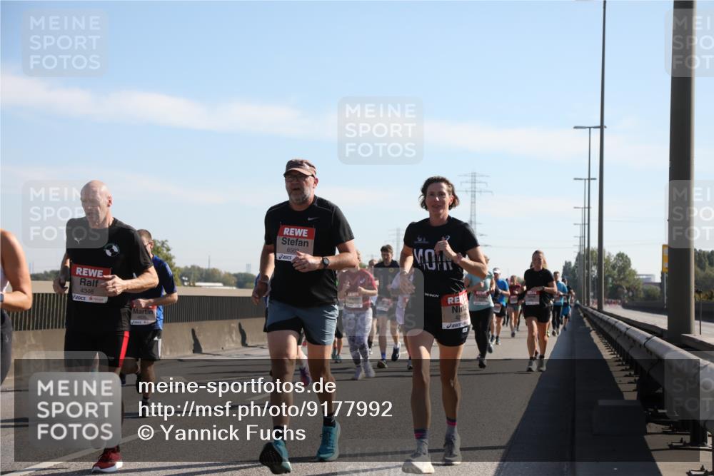 03.10.2025 - Köhlbrandbrückenlauf Yannick Fuchs http://msf.ph/oto/9177992 03.10.2025 11:17:20 Position 3 4346, 6563, 4293 meine-sportfotos.de