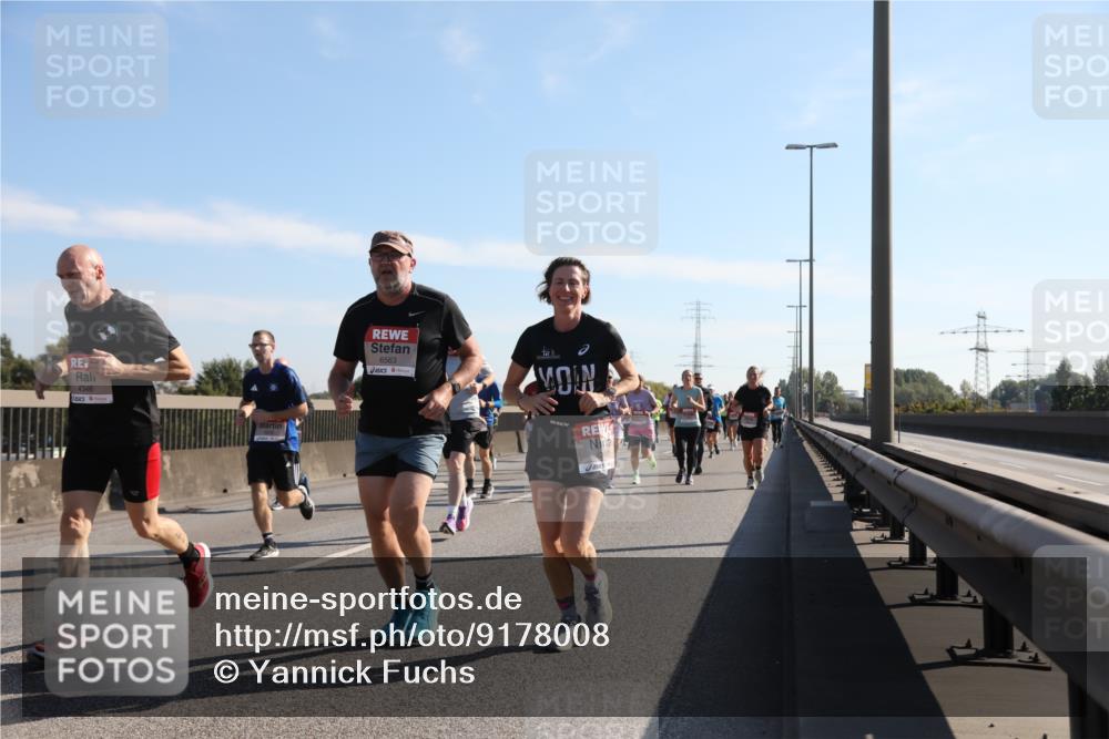 03.10.2025 - Köhlbrandbrückenlauf Yannick Fuchs http://msf.ph/oto/9178008 03.10.2025 11:17:21 Position 3 4346, 6563 meine-sportfotos.de