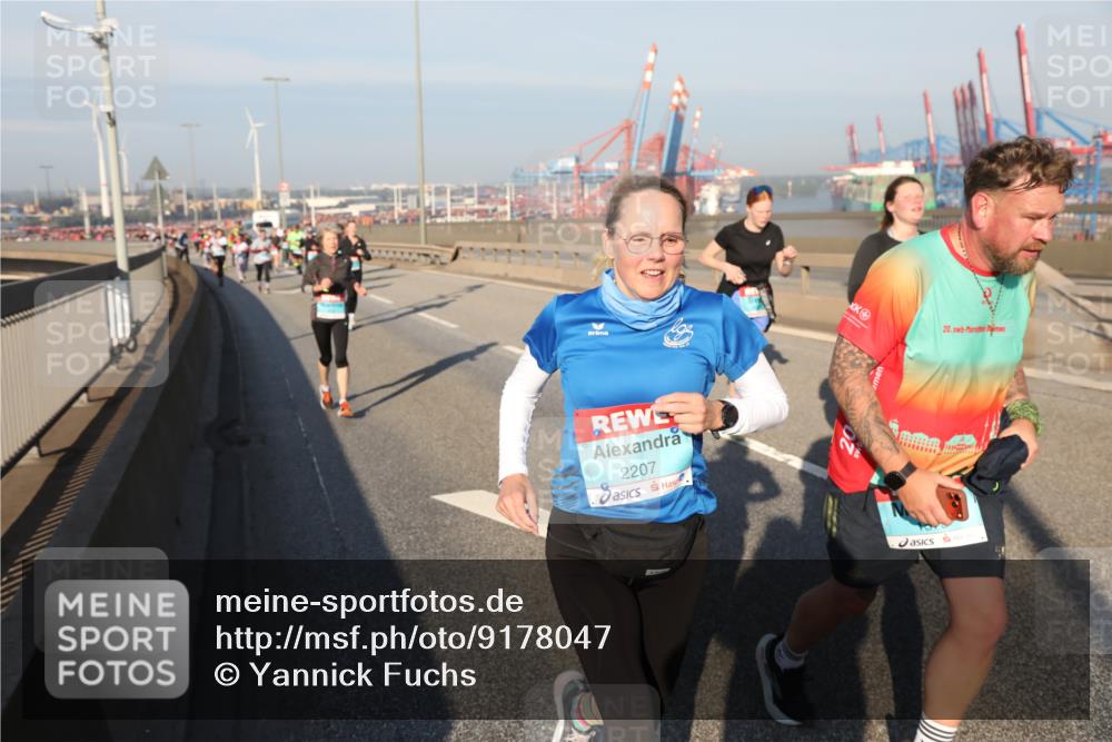 03.10.2025 - Köhlbrandbrückenlauf Yannick Fuchs http://msf.ph/oto/9178047 03.10.2025 08:49:33 Position 2 2207, 20 meine-sportfotos.de