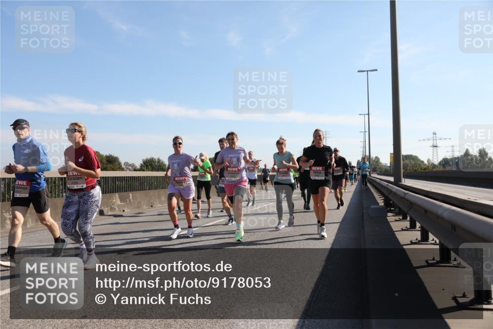 03.10.2025 - Köhlbrandbrückenlauf Yannick Fuchs http://msf.ph/oto/9178053 03.10.2025 11:17:24 Position 3 4538, 5517 meine-sportfotos.de