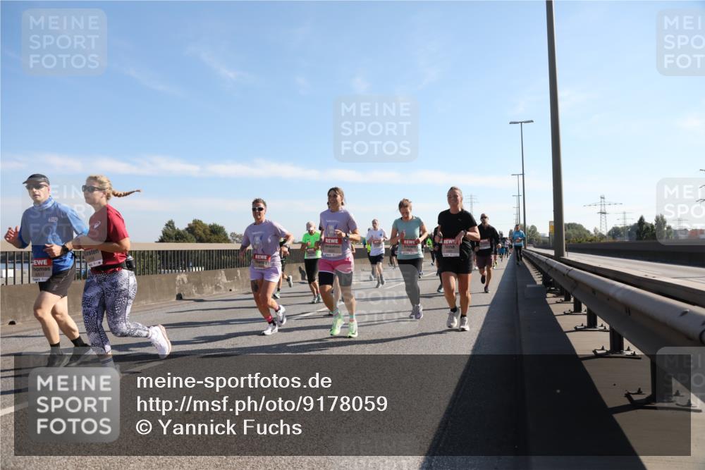 03.10.2025 - Köhlbrandbrückenlauf Yannick Fuchs http://msf.ph/oto/9178059 03.10.2025 11:17:24 Position 3  meine-sportfotos.de