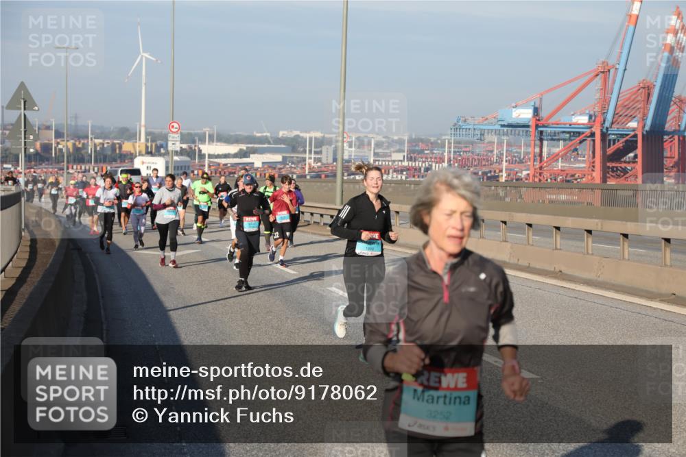 03.10.2025 - Köhlbrandbrückenlauf Yannick Fuchs http://msf.ph/oto/9178062 03.10.2025 08:49:35 Position 2 110, 3252 meine-sportfotos.de