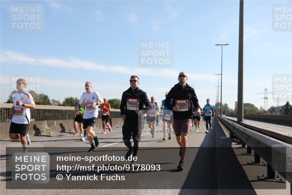03.10.2025 - Köhlbrandbrückenlauf Yannick Fuchs http://msf.ph/oto/9178093 03.10.2025 11:17:26 Position 3 4533, 4202 meine-sportfotos.de