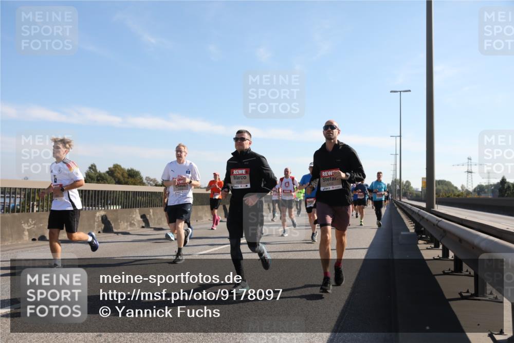 03.10.2025 - Köhlbrandbrückenlauf Yannick Fuchs http://msf.ph/oto/9178097 03.10.2025 11:17:26 Position 3 4533 meine-sportfotos.de