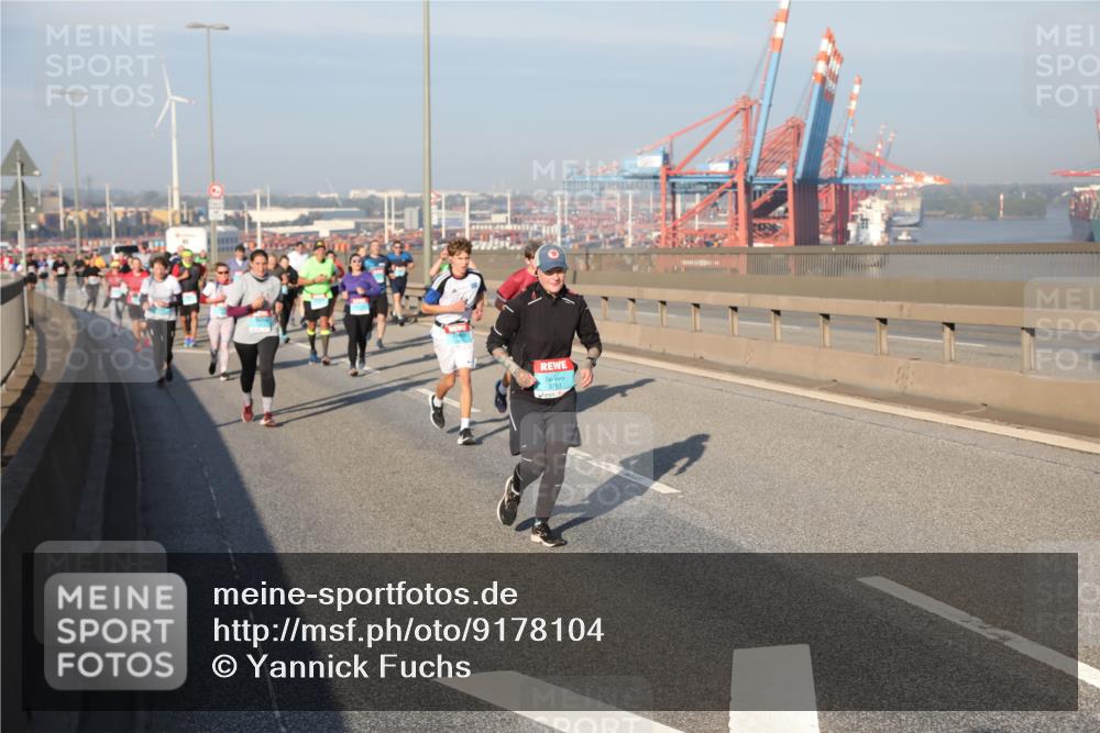03.10.2025 - Köhlbrandbrückenlauf Yannick Fuchs http://msf.ph/oto/9178104 03.10.2025 08:49:39 Position 2 3761 meine-sportfotos.de