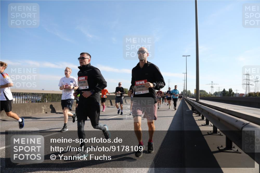 03.10.2025 - Köhlbrandbrückenlauf Yannick Fuchs http://msf.ph/oto/9178109 03.10.2025 11:17:27 Position 3 4533, 4202 meine-sportfotos.de
