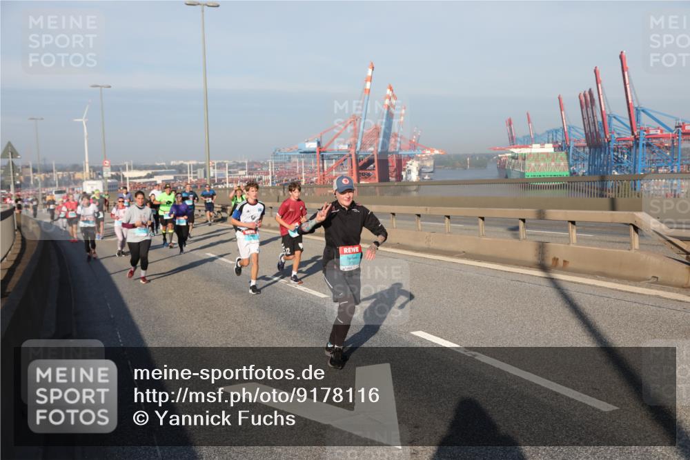 03.10.2025 - Köhlbrandbrückenlauf Yannick Fuchs http://msf.ph/oto/9178116 03.10.2025 08:49:40 Position 2  meine-sportfotos.de