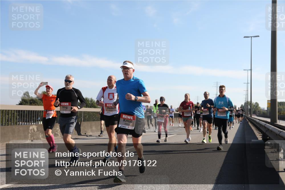 03.10.2025 - Köhlbrandbrückenlauf Yannick Fuchs http://msf.ph/oto/9178122 03.10.2025 11:17:28 Position 3 6116, 6232, 5993 meine-sportfotos.de