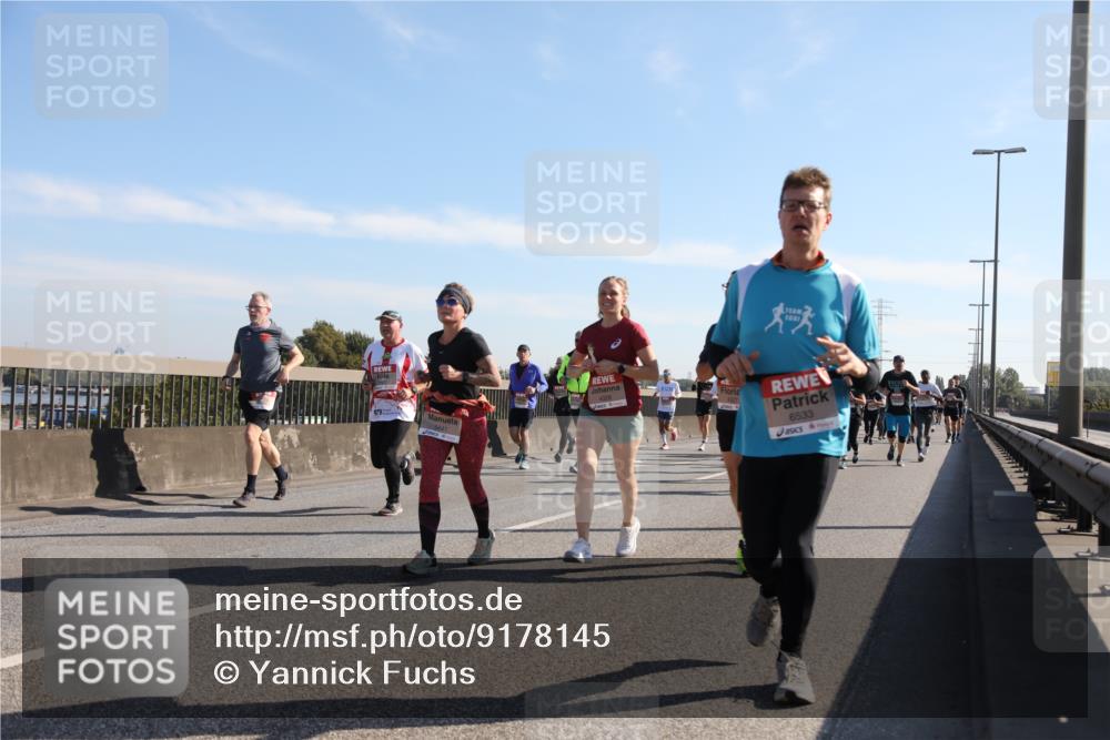 03.10.2025 - Köhlbrandbrückenlauf Yannick Fuchs http://msf.ph/oto/9178145 03.10.2025 11:17:30 Position 3 6641, 6533 meine-sportfotos.de