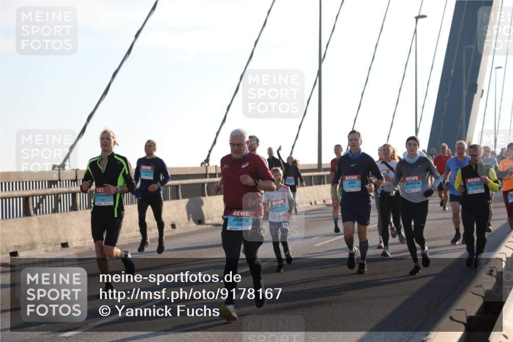03.10.2025 - Köhlbrandbrückenlauf Yannick Fuchs http://msf.ph/oto/9178167 03.10.2025 08:30:23 Position 1 1201, 3595, 10, 1404 meine-sportfotos.de