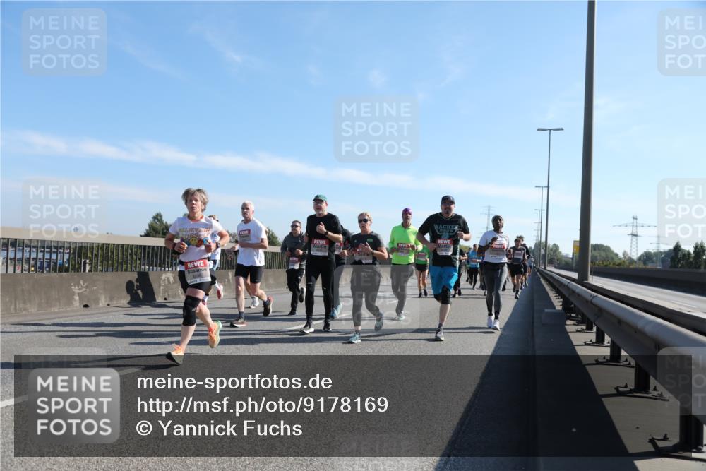 03.10.2025 - Köhlbrandbrückenlauf Yannick Fuchs http://msf.ph/oto/9178169 03.10.2025 11:17:34 Position 3 2028 meine-sportfotos.de