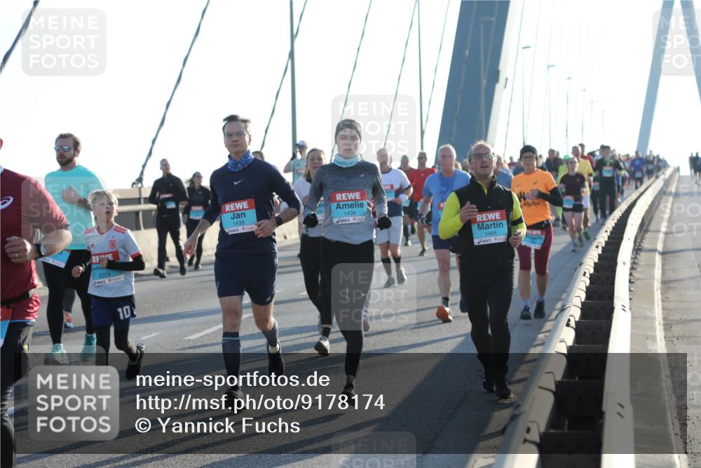 03.10.2025 - Köhlbrandbrückenlauf Yannick Fuchs http://msf.ph/oto/9178174 03.10.2025 08:30:25 Position 1 2074, 10, 1439, 1438, 1464 meine-sportfotos.de