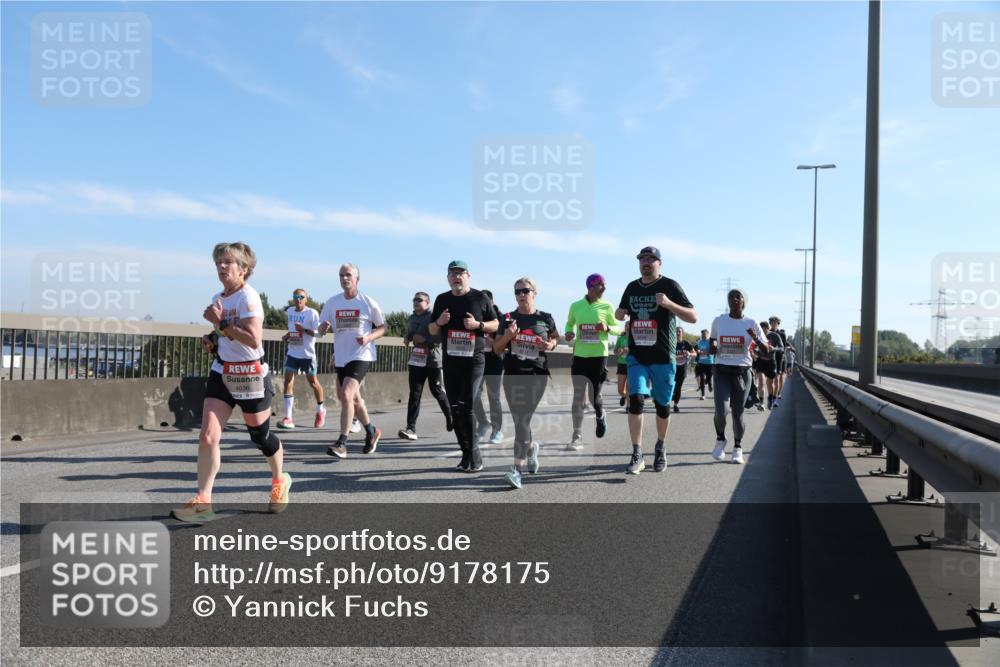03.10.2025 - Köhlbrandbrückenlauf Yannick Fuchs http://msf.ph/oto/9178175 03.10.2025 11:17:34 Position 3 4036, 2025 meine-sportfotos.de