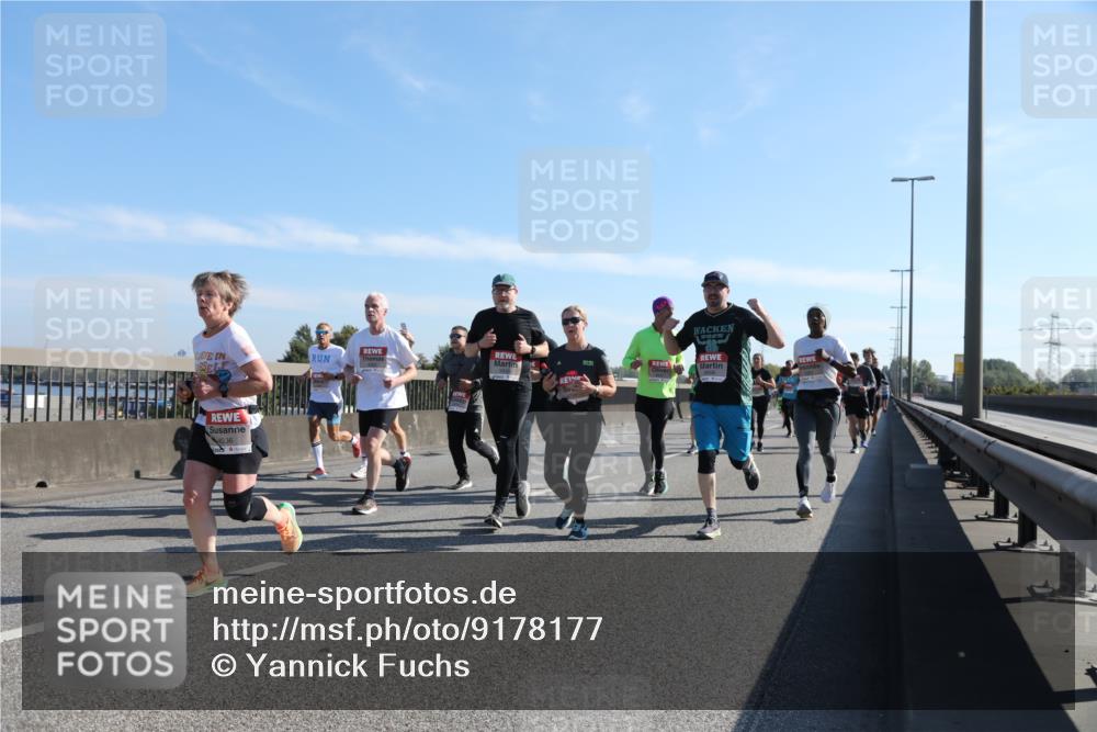 03.10.2025 - Köhlbrandbrückenlauf Yannick Fuchs http://msf.ph/oto/9178177 03.10.2025 11:17:34 Position 3 4036, 2025 meine-sportfotos.de