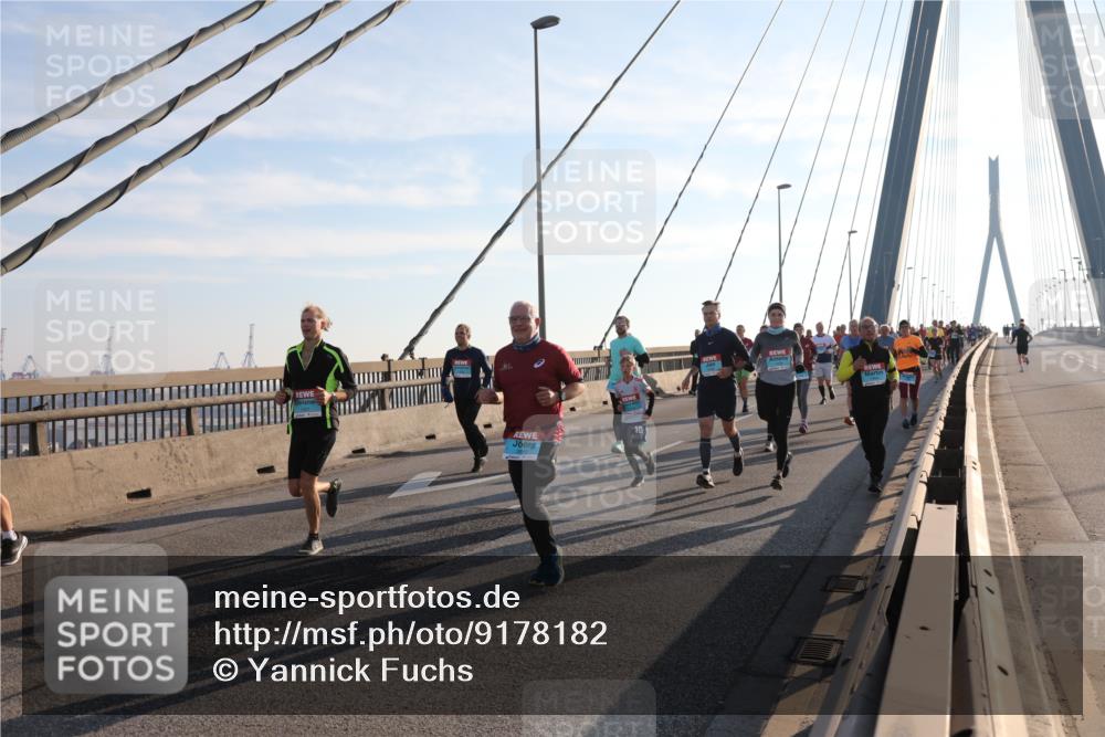 03.10.2025 - Köhlbrandbrückenlauf Yannick Fuchs http://msf.ph/oto/9178182 03.10.2025 08:30:26 Position 1  meine-sportfotos.de