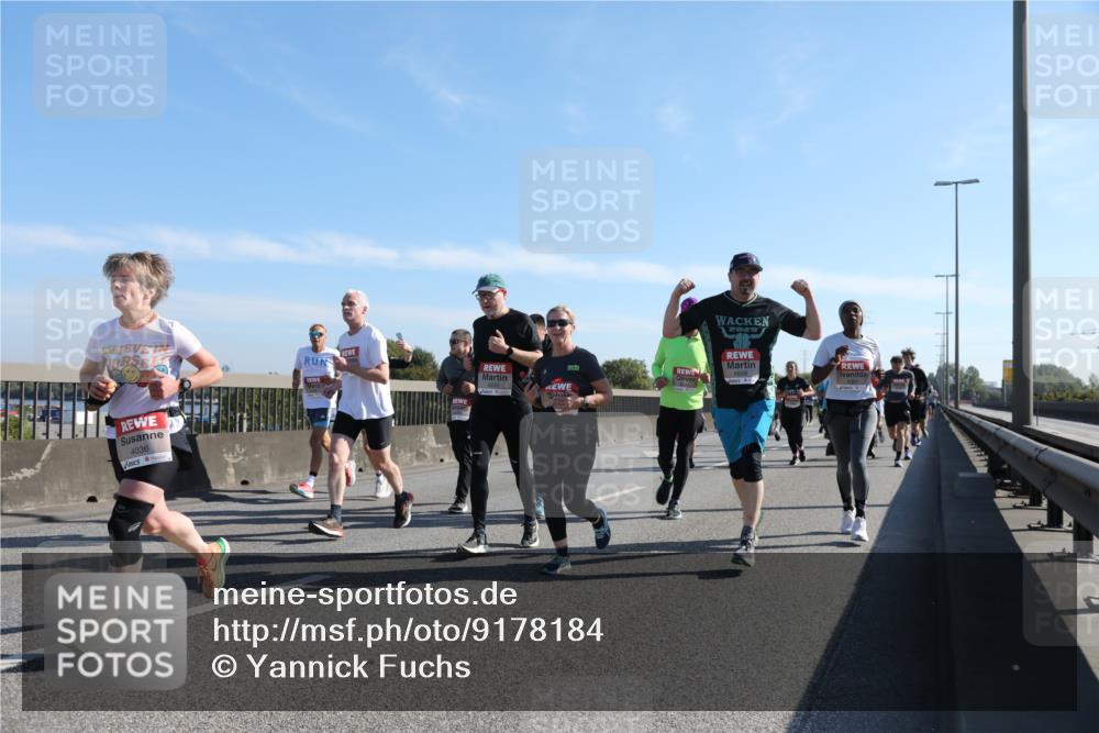 03.10.2025 - Köhlbrandbrückenlauf Yannick Fuchs http://msf.ph/oto/9178184 03.10.2025 11:17:34 Position 3 4036, 2025 meine-sportfotos.de