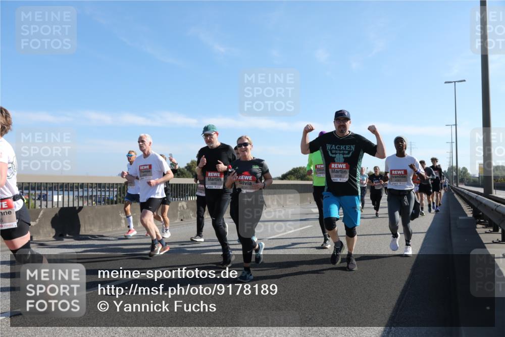 03.10.2025 - Köhlbrandbrückenlauf Yannick Fuchs http://msf.ph/oto/9178189 03.10.2025 11:17:35 Position 3 6, 4031, 2025, 6658 meine-sportfotos.de