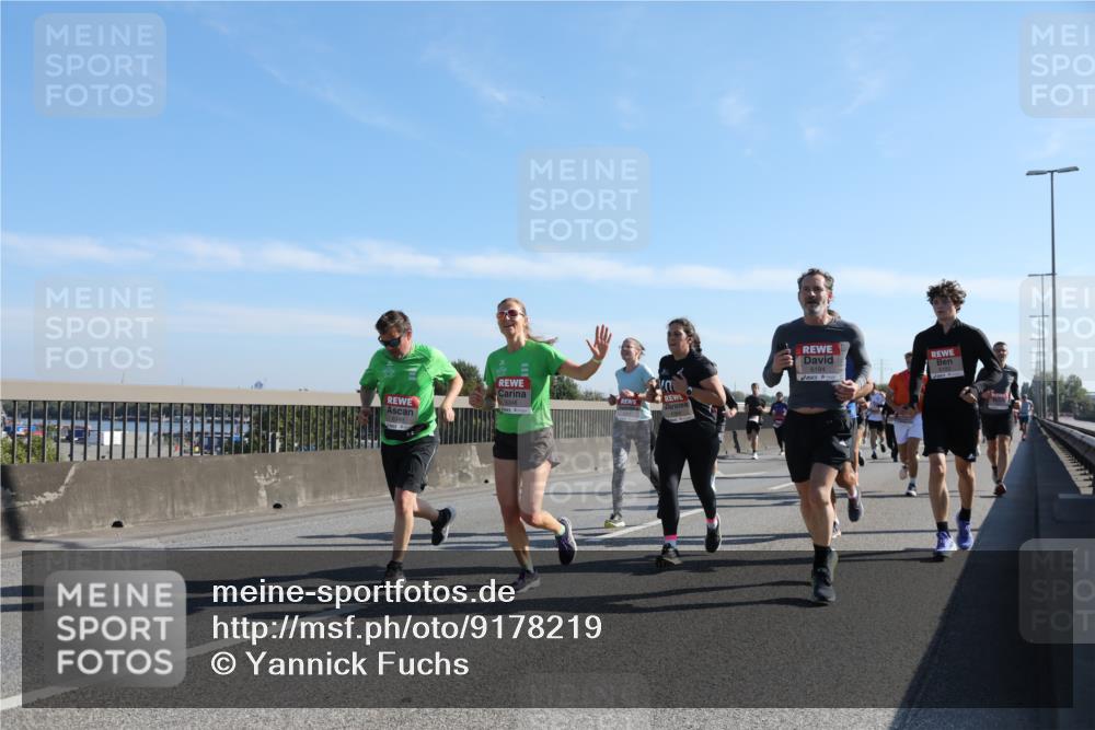 03.10.2025 - Köhlbrandbrückenlauf Yannick Fuchs http://msf.ph/oto/9178219 03.10.2025 11:17:37 Position 3 6348, 6194 meine-sportfotos.de