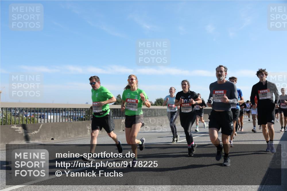 03.10.2025 - Köhlbrandbrückenlauf Yannick Fuchs http://msf.ph/oto/9178225 03.10.2025 11:17:37 Position 3 6349, 6348, 619, 6193 meine-sportfotos.de