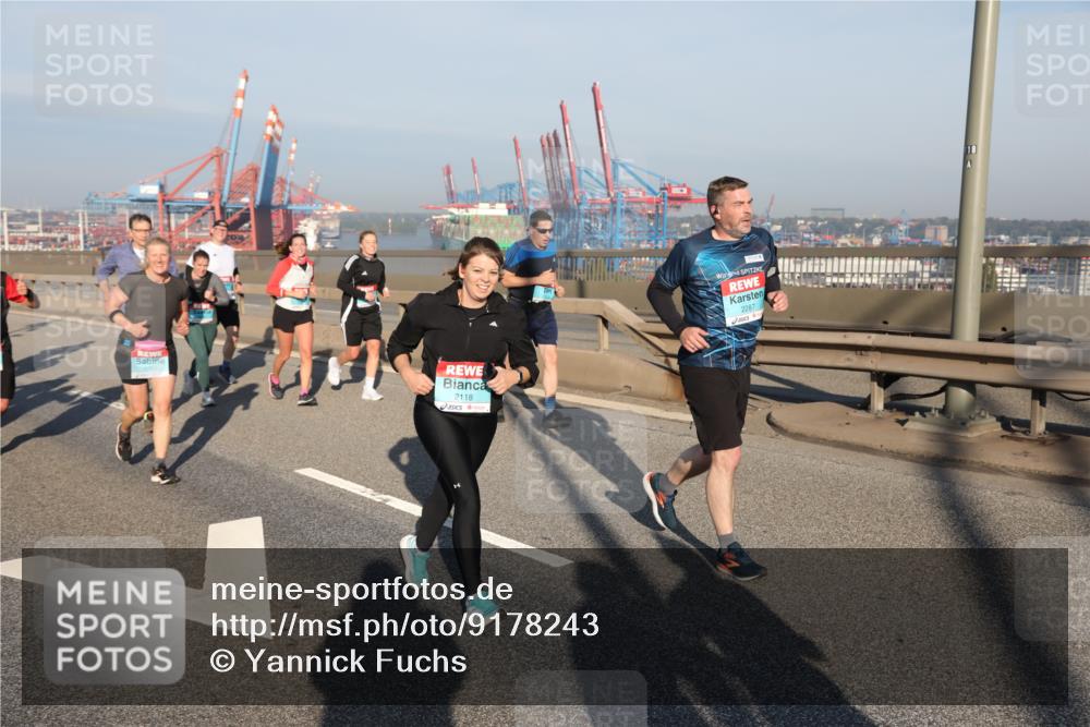 03.10.2025 - Köhlbrandbrückenlauf Yannick Fuchs http://msf.ph/oto/9178243 03.10.2025 08:49:48 Position 2 2118, 2287, 118 meine-sportfotos.de