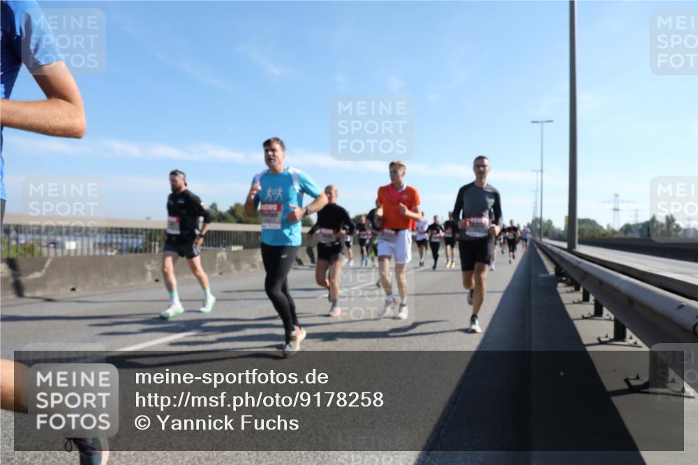 03.10.2025 - Köhlbrandbrückenlauf Yannick Fuchs http://msf.ph/oto/9178258 03.10.2025 11:17:39 Position 3  meine-sportfotos.de