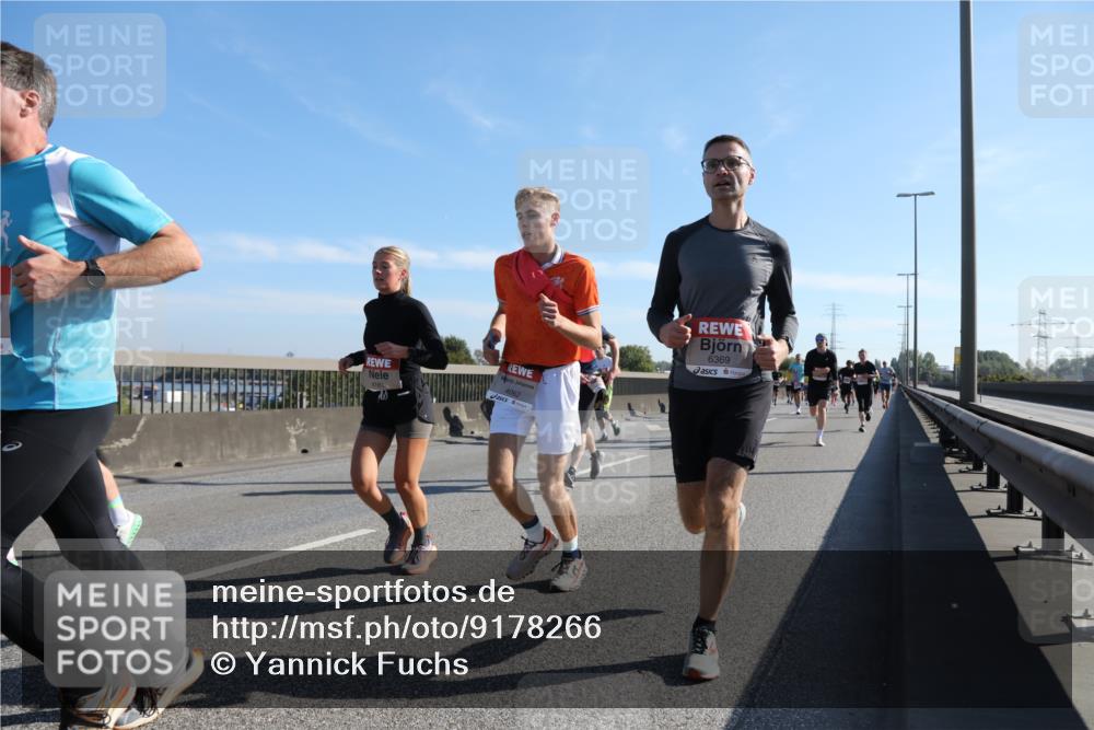 03.10.2025 - Köhlbrandbrückenlauf Yannick Fuchs http://msf.ph/oto/9178266 03.10.2025 11:17:40 Position 3 4062, 4161, 6369 meine-sportfotos.de