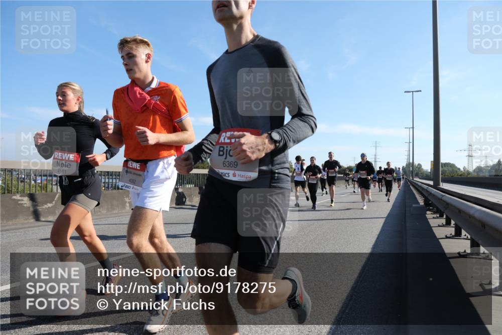 03.10.2025 - Köhlbrandbrückenlauf Yannick Fuchs http://msf.ph/oto/9178275 03.10.2025 11:17:41 Position 3 4161, 4062, 6369 meine-sportfotos.de
