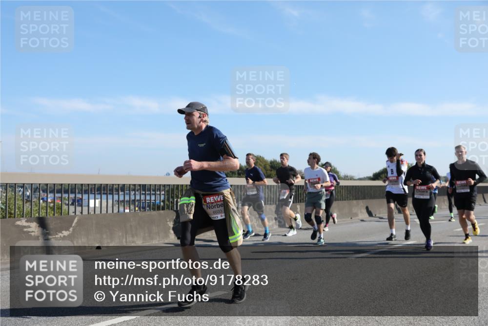 03.10.2025 - Köhlbrandbrückenlauf Yannick Fuchs http://msf.ph/oto/9178283 03.10.2025 11:17:41 Position 3 6033 meine-sportfotos.de