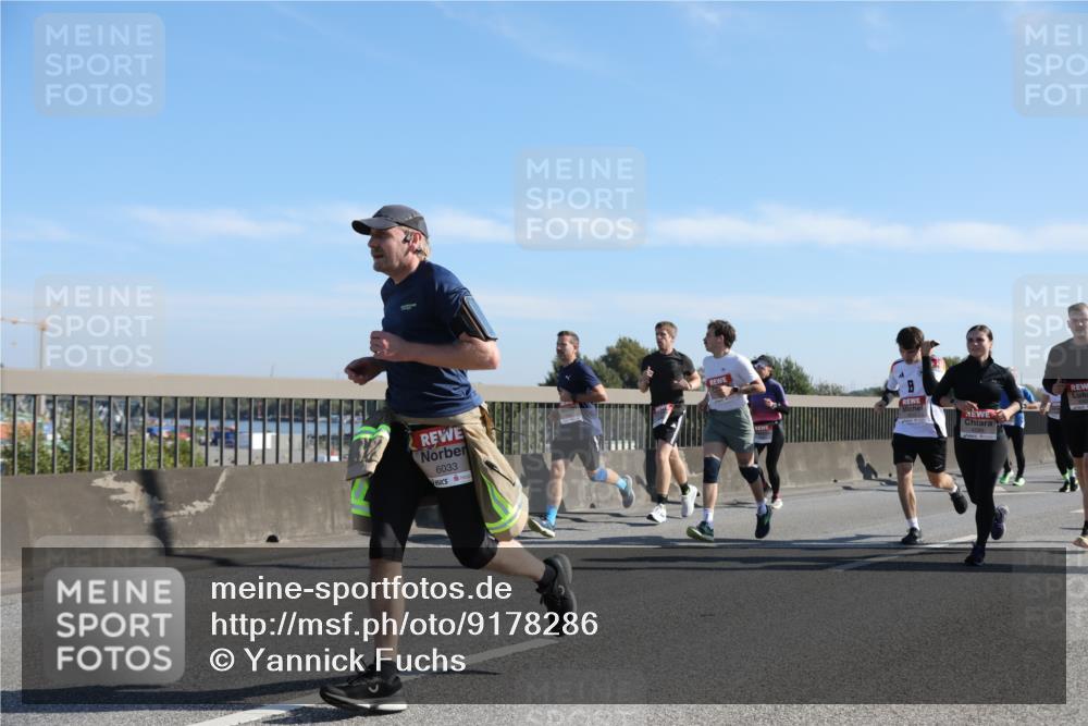 03.10.2025 - Köhlbrandbrückenlauf Yannick Fuchs http://msf.ph/oto/9178286 03.10.2025 11:17:41 Position 3 6033 meine-sportfotos.de