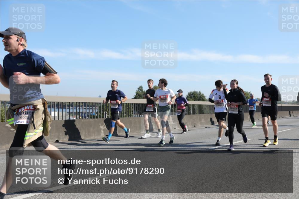 03.10.2025 - Köhlbrandbrückenlauf Yannick Fuchs http://msf.ph/oto/9178290 03.10.2025 11:17:42 Position 3 6033 meine-sportfotos.de