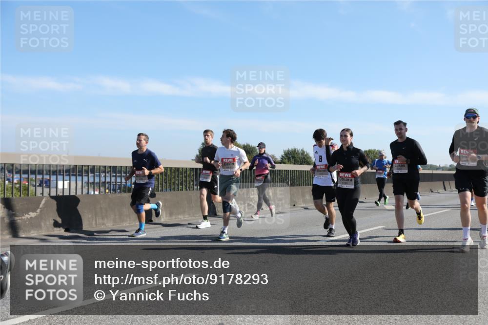 03.10.2025 - Köhlbrandbrückenlauf Yannick Fuchs http://msf.ph/oto/9178293 03.10.2025 11:17:42 Position 3 4494 meine-sportfotos.de