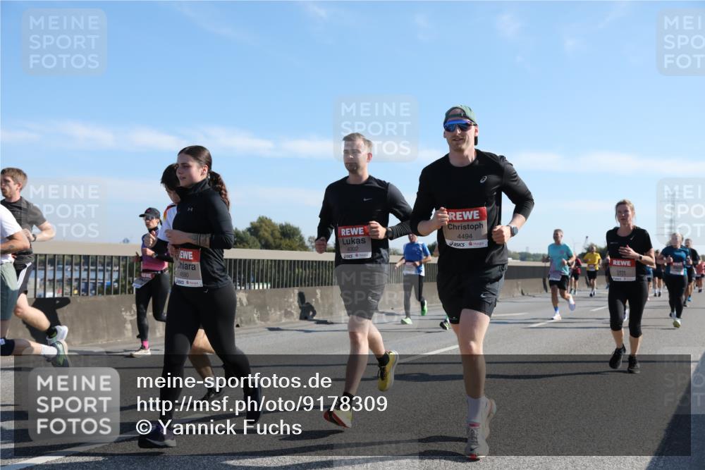 03.10.2025 - Köhlbrandbrückenlauf Yannick Fuchs http://msf.ph/oto/9178309 03.10.2025 11:17:43 Position 3 4590, 4302, 4494 meine-sportfotos.de