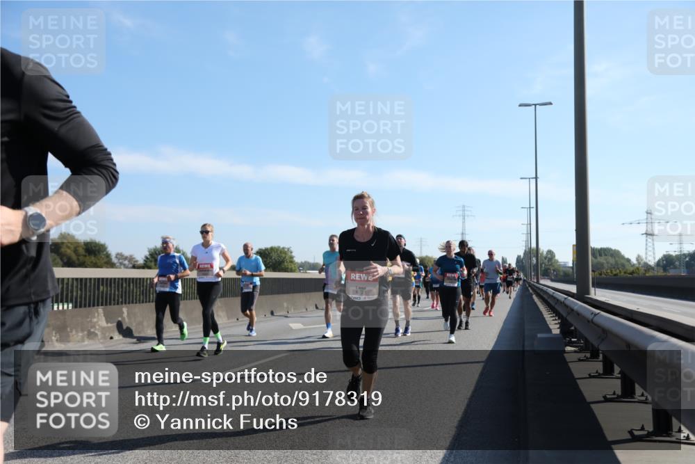 03.10.2025 - Köhlbrandbrückenlauf Yannick Fuchs http://msf.ph/oto/9178319 03.10.2025 11:17:44 Position 3 6721 meine-sportfotos.de